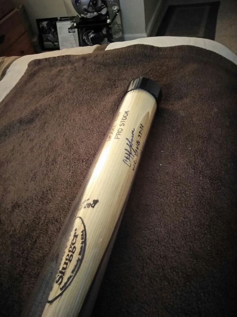 Authentic signed cliff Johnson NY Yankees ws 1977&178 Louisville slugger with c.o.a