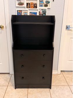 3- drawer dresser with shelf 🔺H 46”W 23”D 13”🔺