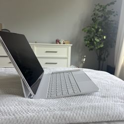 iPad Air 13” (Wi-Fi, 128GB, Starlight)