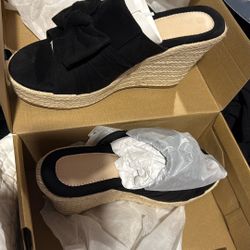 Black Wedges 