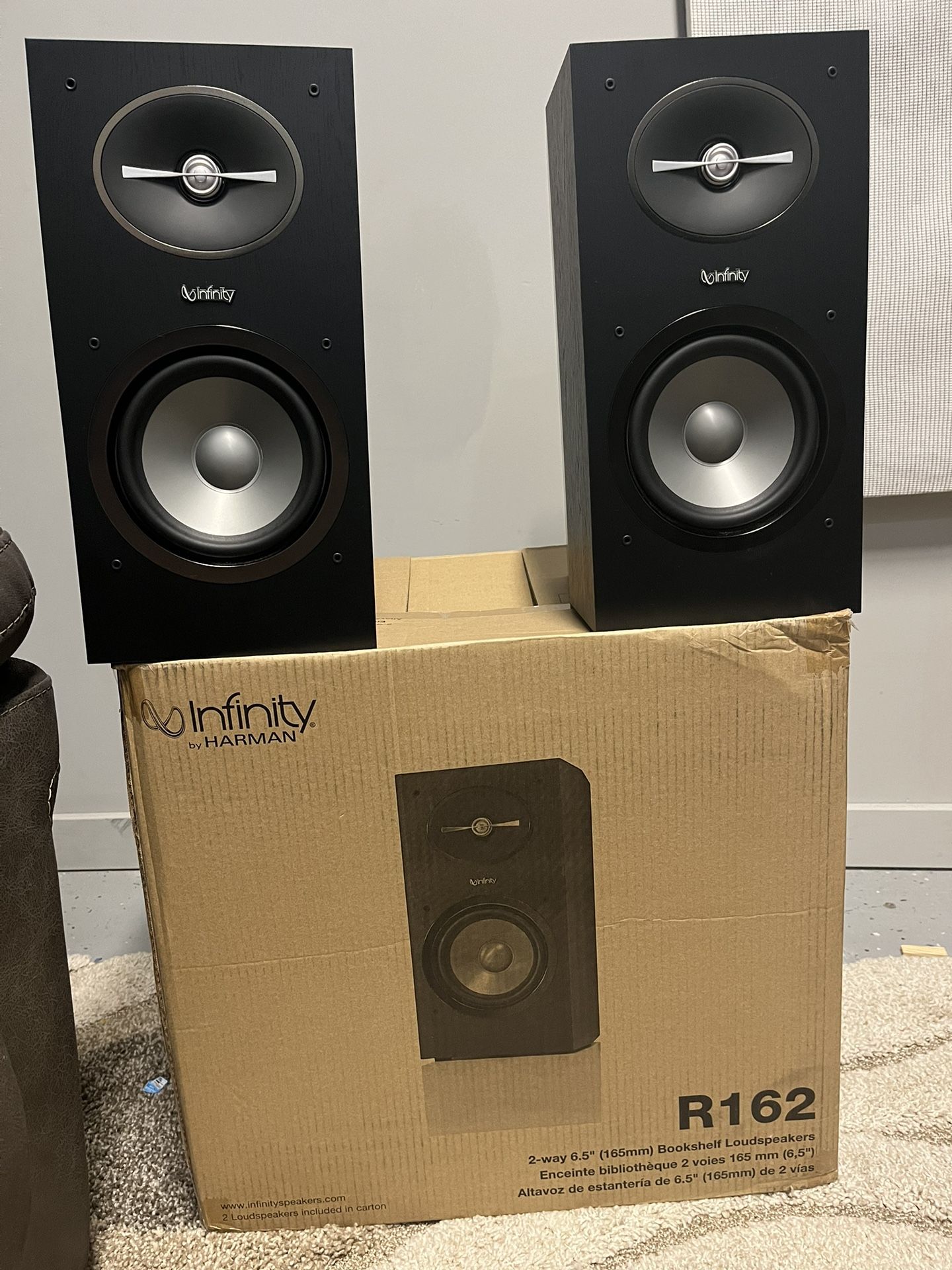 Infinity R162 Bookshelf Speakers