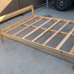 Full  frame bed $25