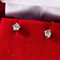 0.1 Carat Solid White Gold Diamond Earrings 