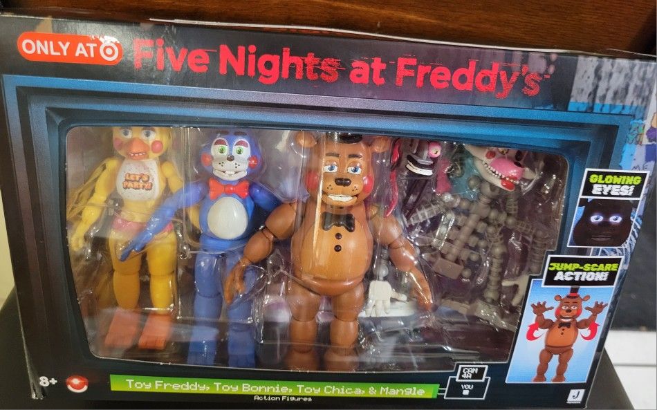 Five Nights at Freddy's Toy Freddy, Bonnie, Chica, and Mangle action figures. These animated