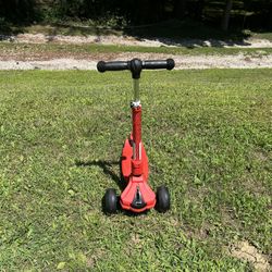 Boys 2 Wheel In Front Scooter 