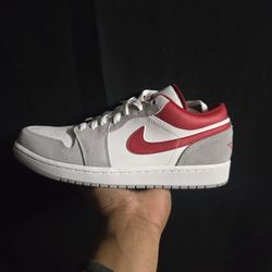 Jordan 1 Light Smoke Grey 