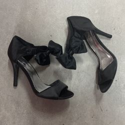 Size 7 Satin Shoes High Heeled 