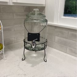 Cold Beverage Dispenser  1.5 Gallon