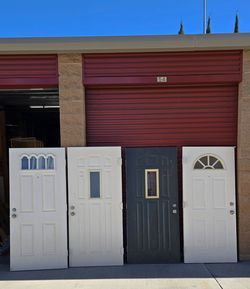 Exterior/entrance and fire rated doors in good condition (please read the description of the post)