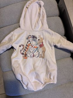 Baby Winnie The Pooh / Onesie