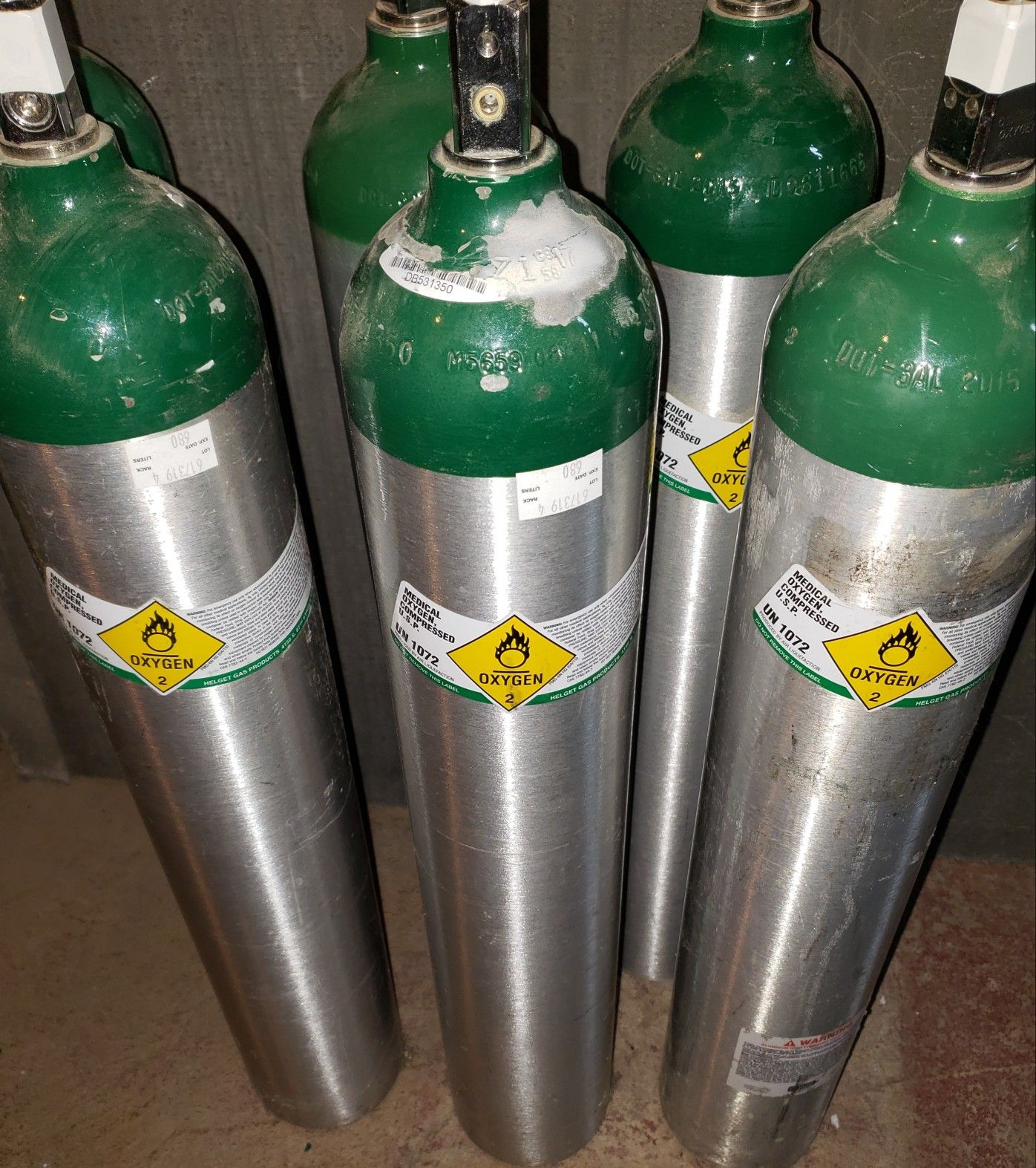 Six (6) Unused Full Sized O2 tanks