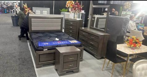 Gray Wood Bedroom Set with Bed, Dresser, and Nightstands