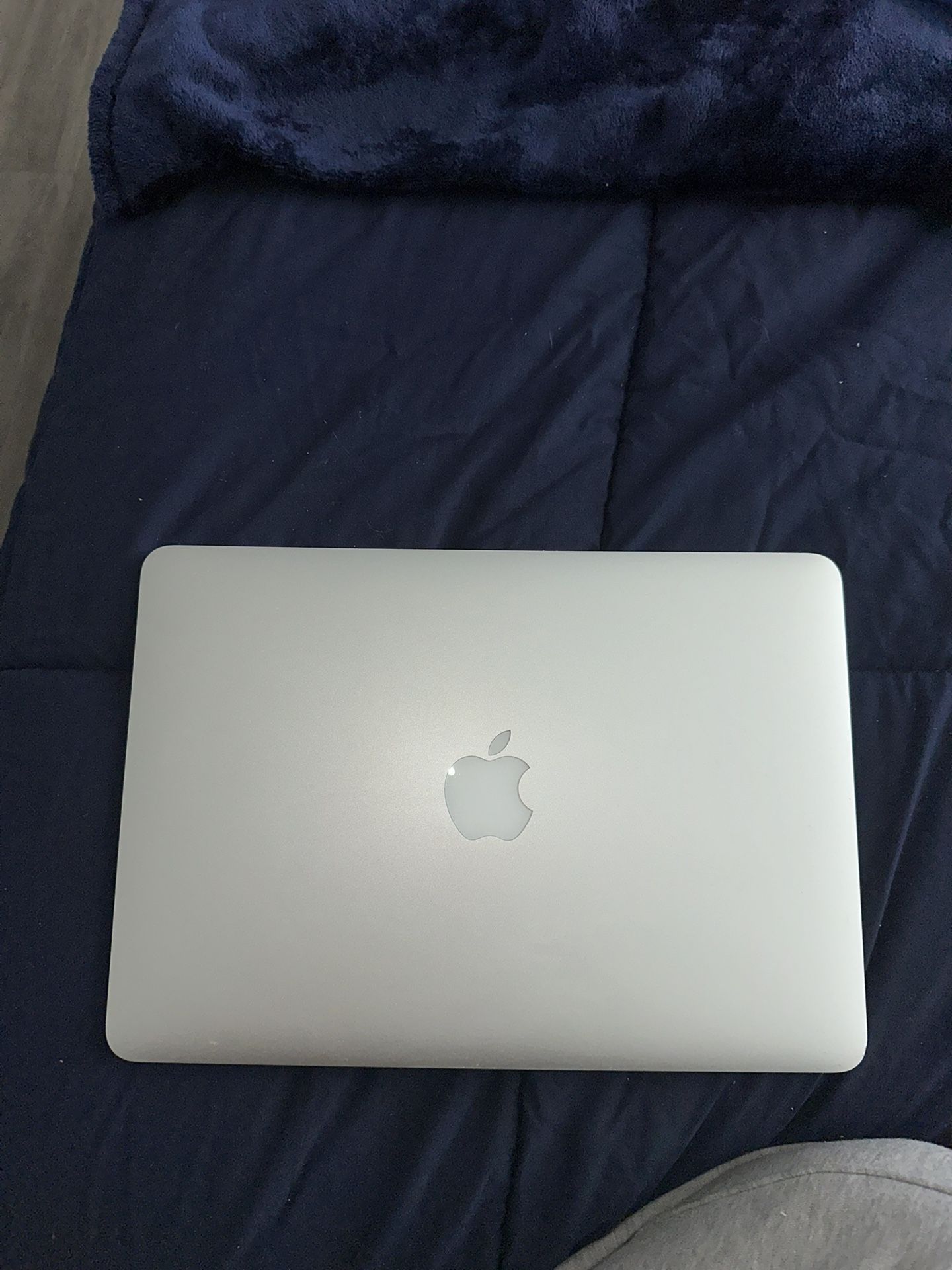 MacBook Pro (Retina, 13-inch, Early 2015)