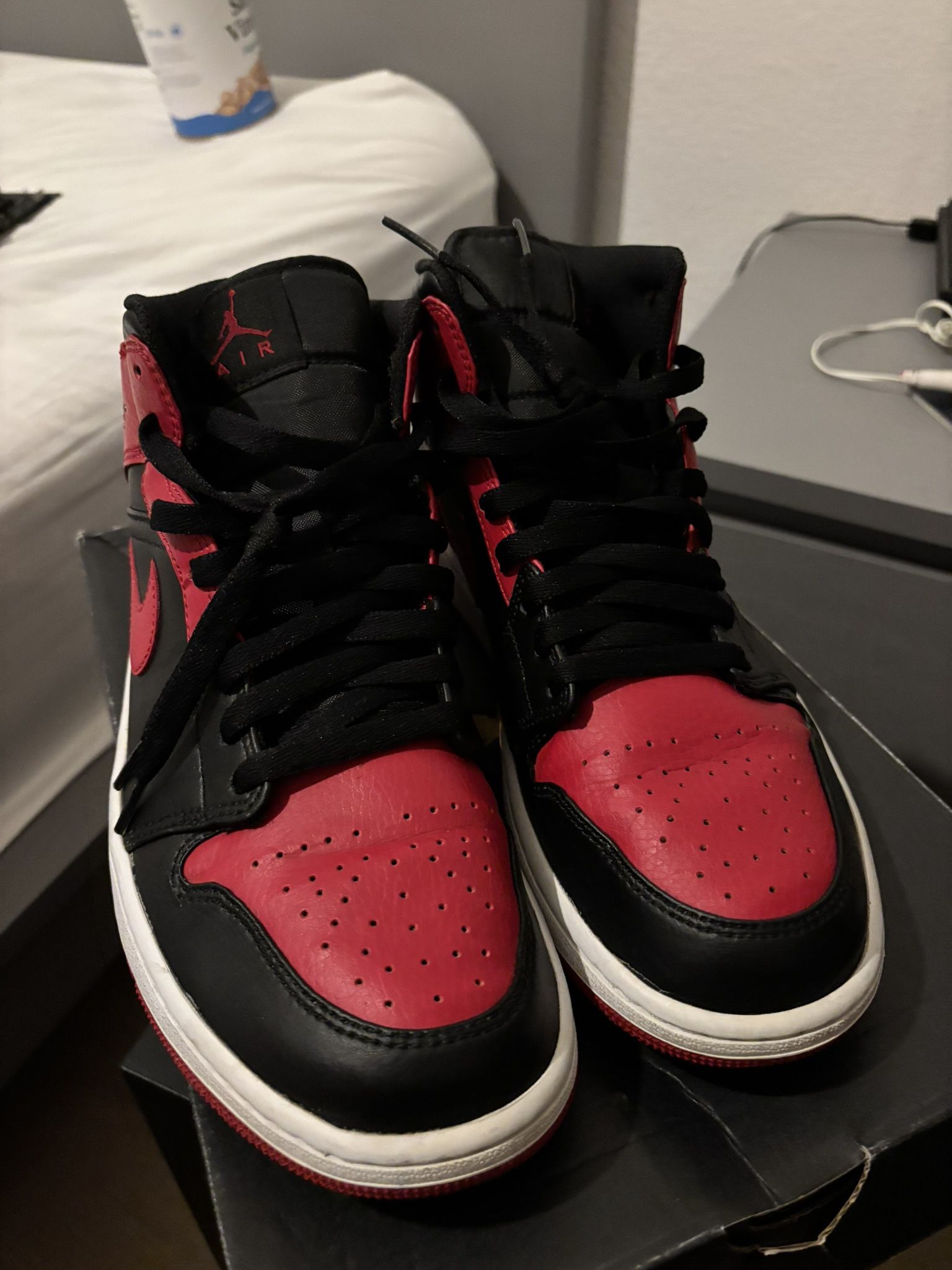 Jordans Sneakers