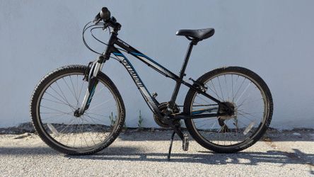 Hotrock junior 24" specialized bike 21 speeds