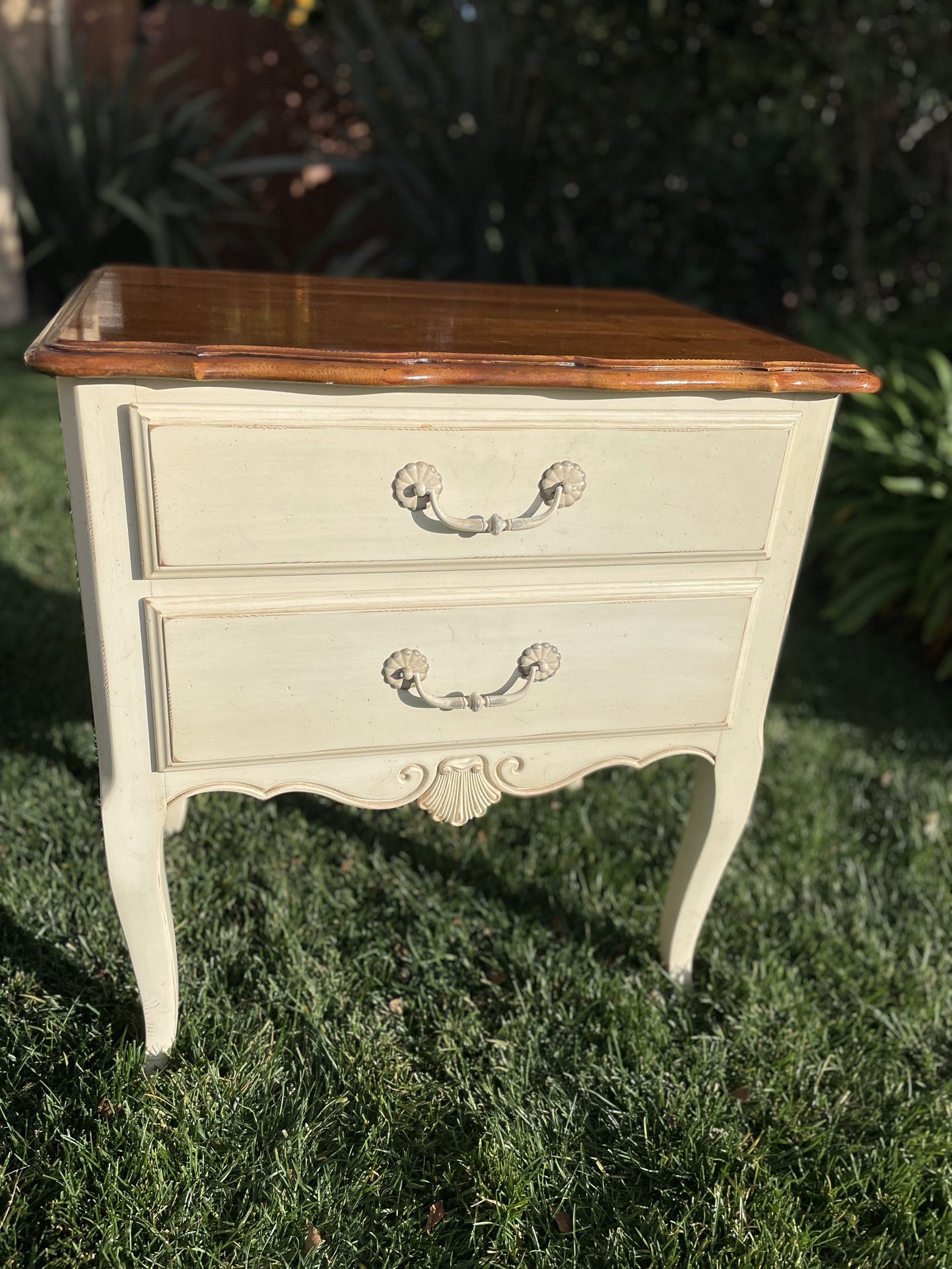 Ethan Allen Nightstand French Country