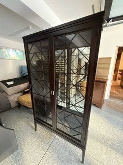 Beautiful Crystal/glassware display case - The Vienna - Century