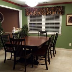 DINING ROOM SET