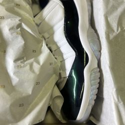 Air Jordan 11 Retro Low 'Emerald' | White | 