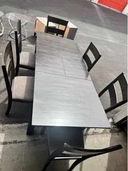 Moving like new living room bedroom and kitchen whole house furniture must go
