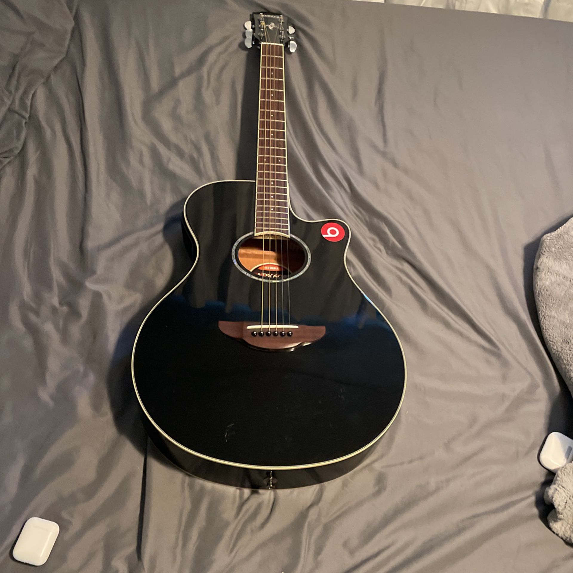 Yamaha 6 String APX600 Acoustic-Electric Guitar 