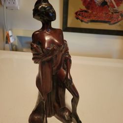 Fantastic Cast Resin Geisha Girl Statue - SOLID