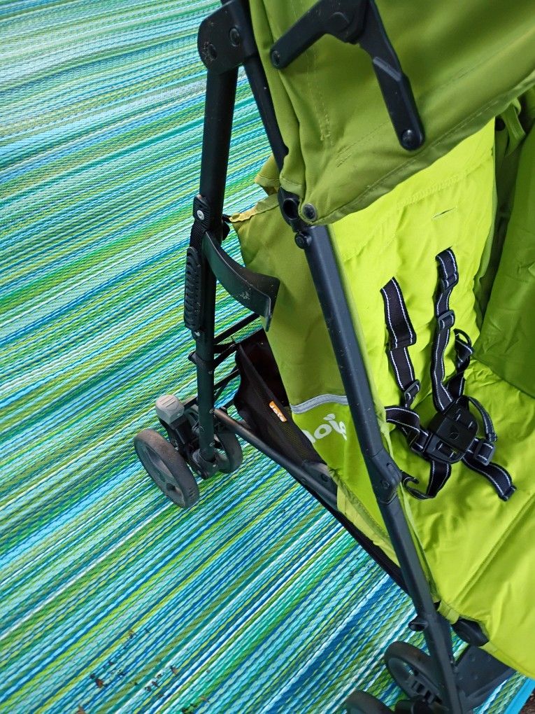 Joke Baby Stroller For Jogging 8 Wheels Unsinkable