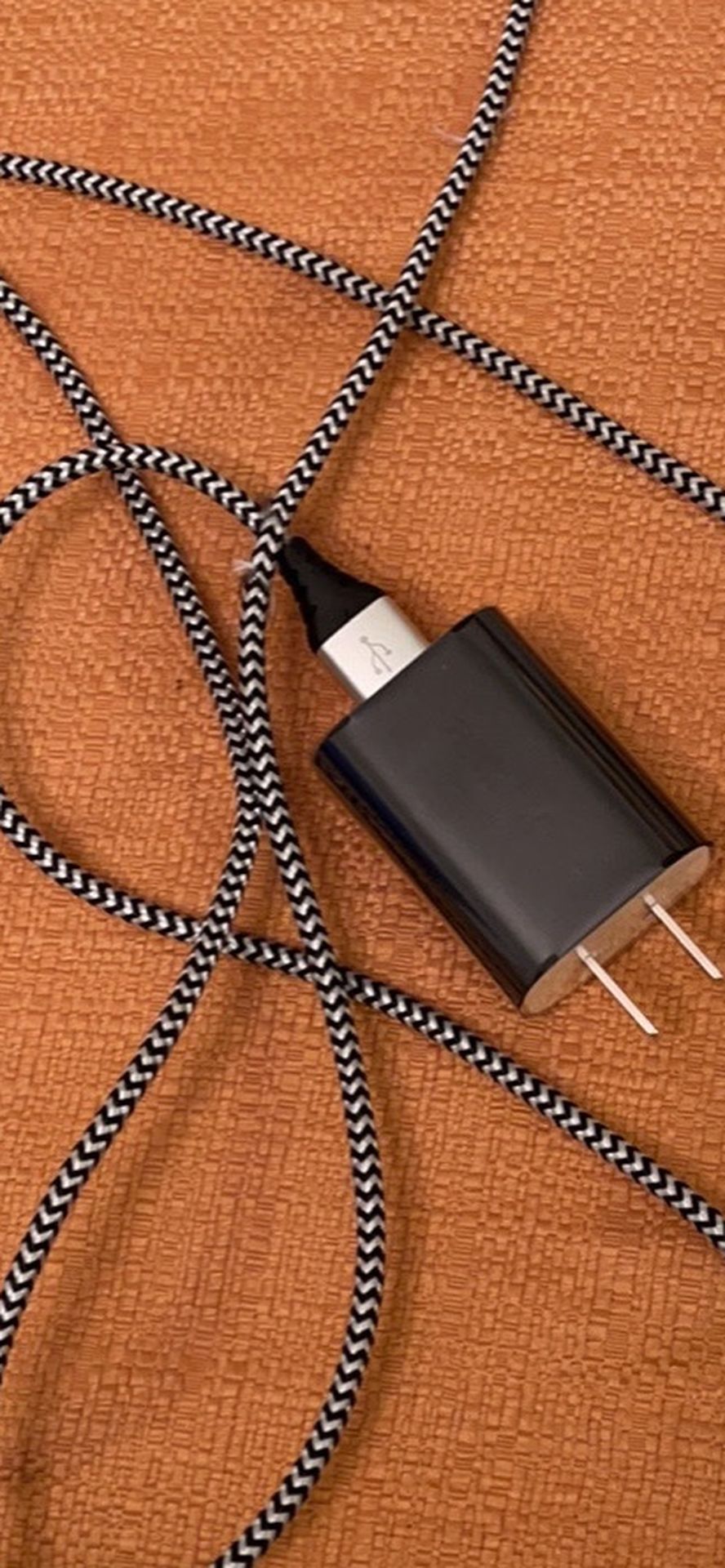 Amazon 9W Official OEM USB Charger and Power Adapter for Fire Tablets, Kindle eReaders, and Echo Dot