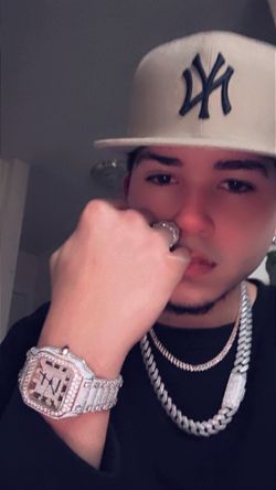 Busco Negociar Por Un Ap Moissanite Igual Que El Mio