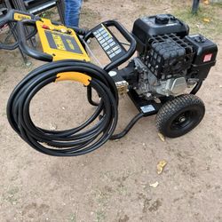 DEWALT 4400 PSI 4.0 GPM Cold Water Gas Pressure Washer