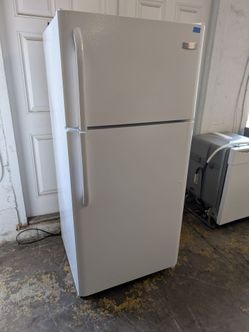 Frigidaire Top Mount Refrigerator