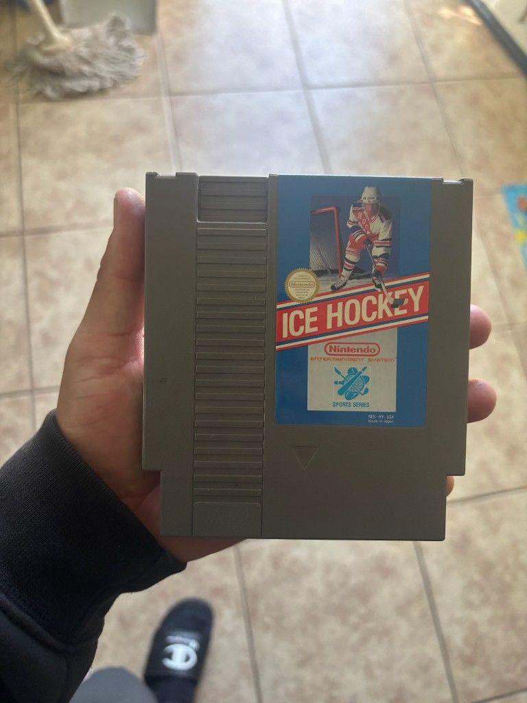 Ice Hockey NES GAME