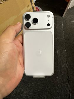 iPhone 17 pro max 256gb silver price firm
