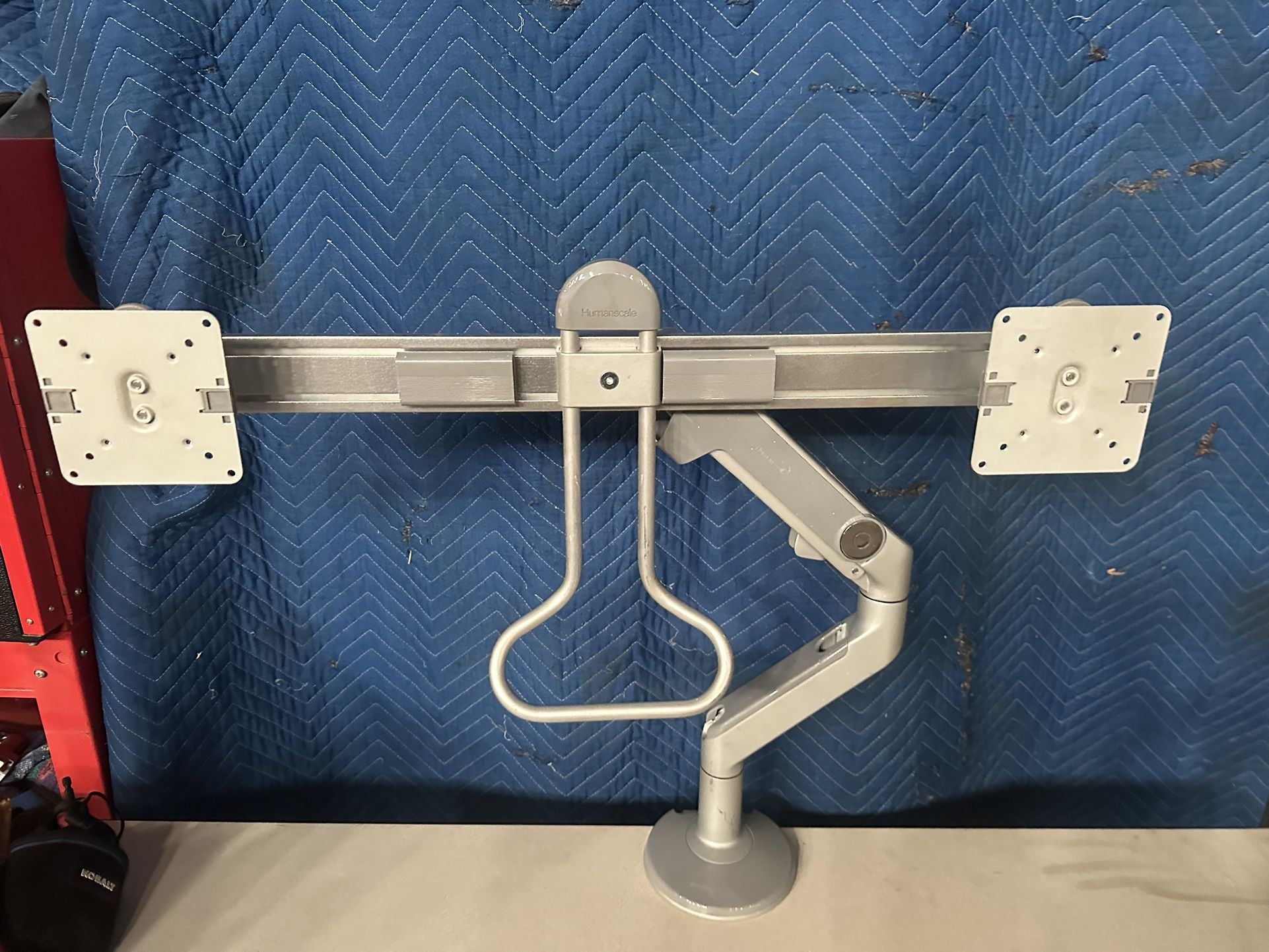 Humanscale Sliding Dual Monitor Arm