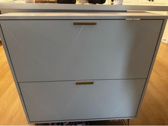 Shoe cabinet