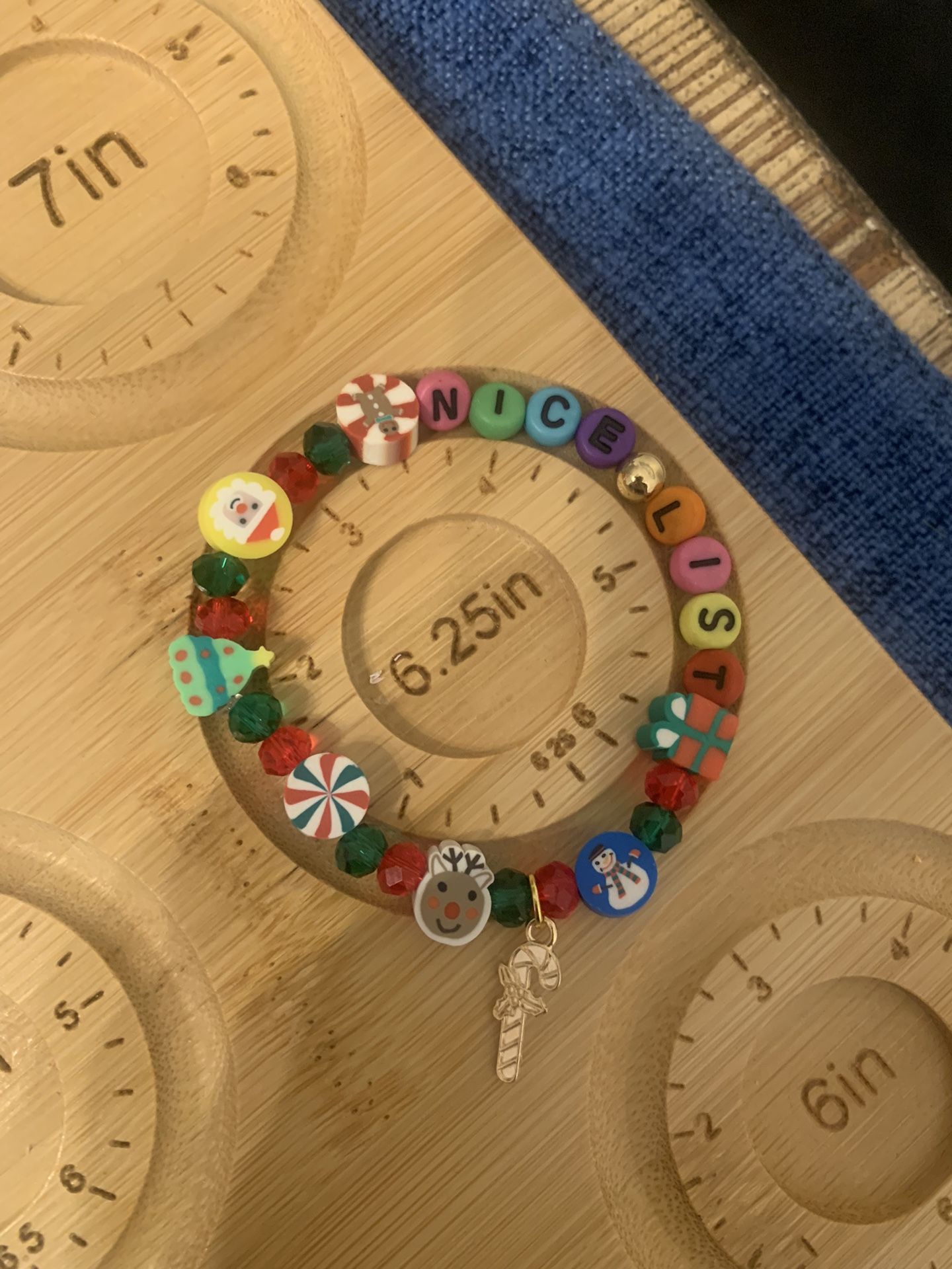 Homemade Stretchy Christmas Beaded Bracelet: Nice List