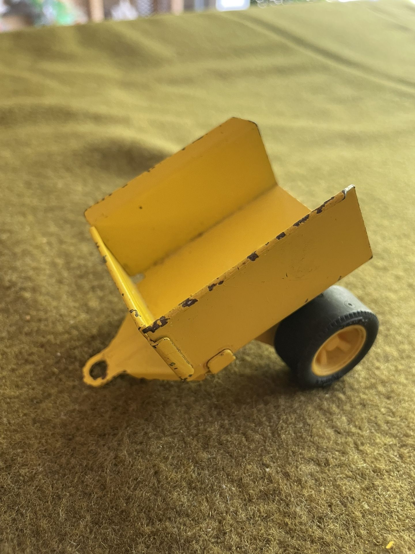 Vintage Tonka Mini Utility / Garden Trailer Yellow