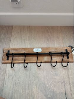 Rustic “Cucina” Kitchen Wall Rack | 5 Hanging Hooks | Farmhouse Decor