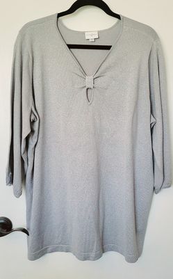 NEW ,GORGEOUS WOMEN'S SPARKLE LIGHT SWEATER, JACKLYN SMITH BRAND,  SIZE 2X 