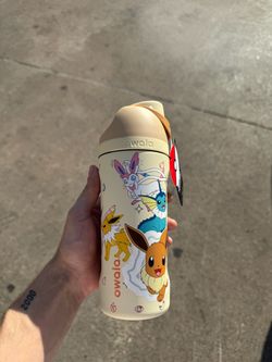 Pokémon X Owala Water Bottle - Eevee Evolutions   16 fl oz