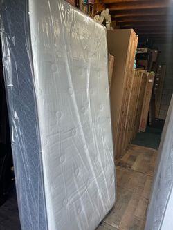 Twin size mattress Serta classic memory foam