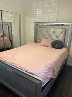 Queen Bed Set And Mattress