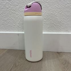 Brand New Owalla Water Bottle