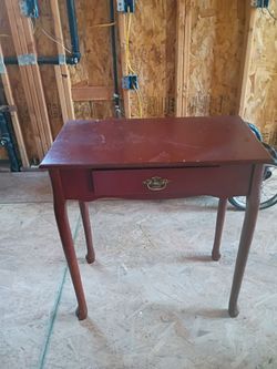 Vanity table