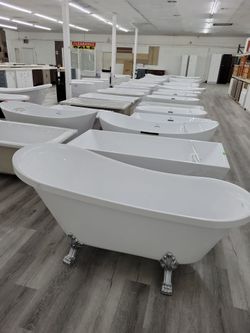 Bathtub,freestanding