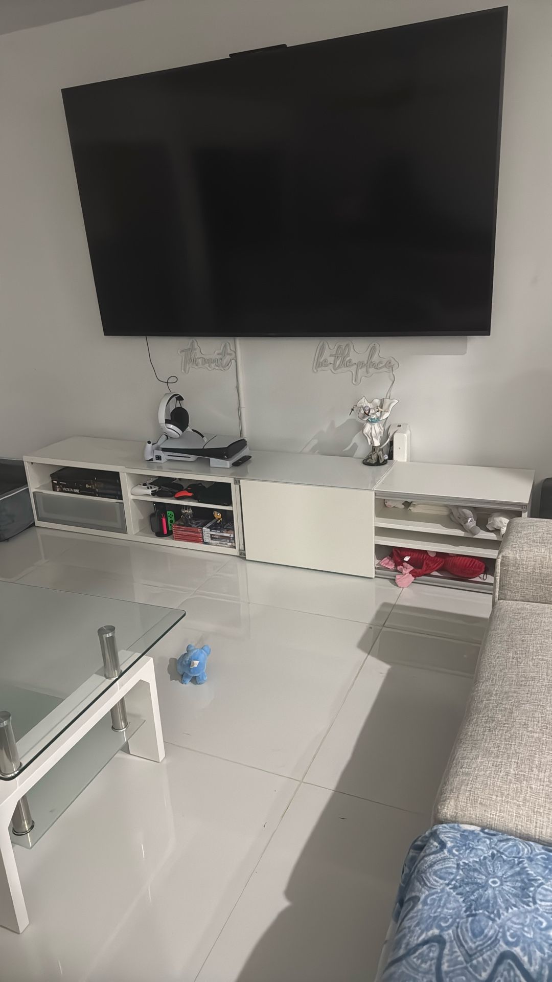 White Tv Stand
