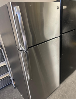 GE Stainless Top Mount Refrigerator w/ Ice Maker – Nice & Ready