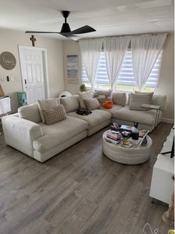 Couch sectional L-shaped