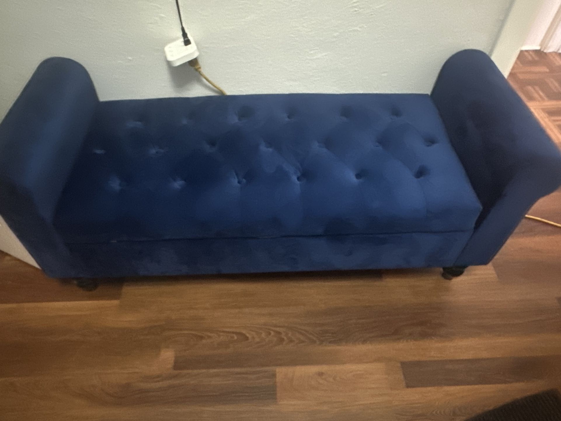 OTTOMAN 4 SALE