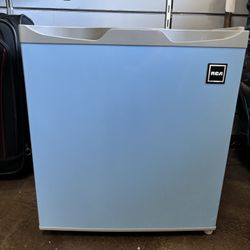 RCA Mini Fridge